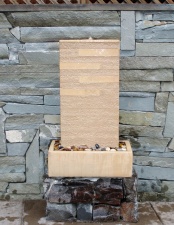 #1433 Curved Fountain.jpg